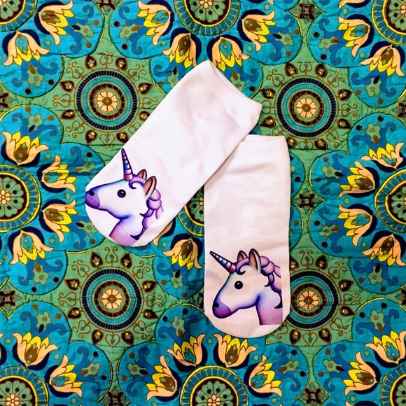🦄 UNICORN🦄 Rainbow/White Festival Ankle Socks S - Picture 1 of 5